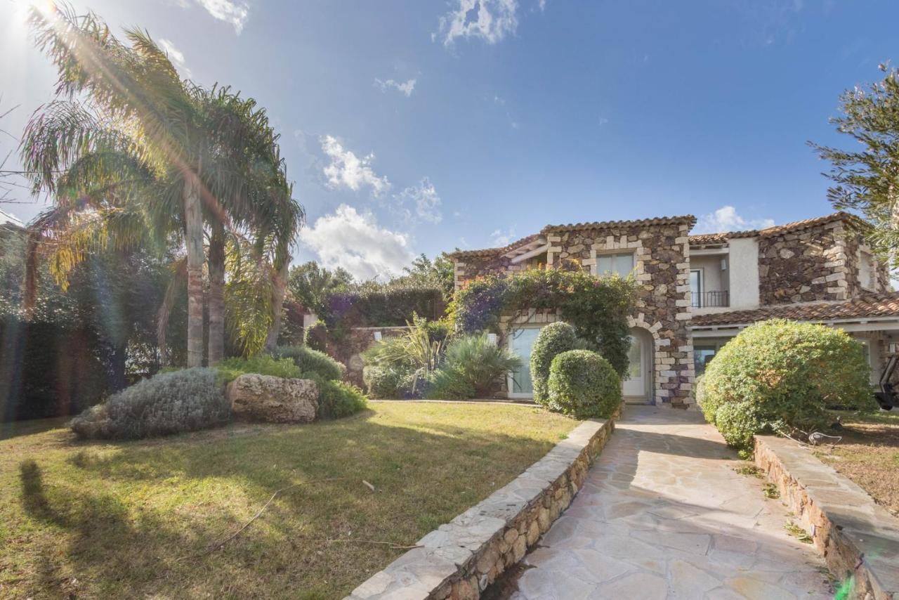 Villa Bougainvillea Con Piscina E Giardino Privato A Pochi Passi Dal Mare Castiadas Exterior foto